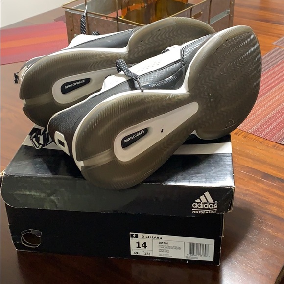 Adidas Dame 1s. Size 14 - Picture 6 of 7